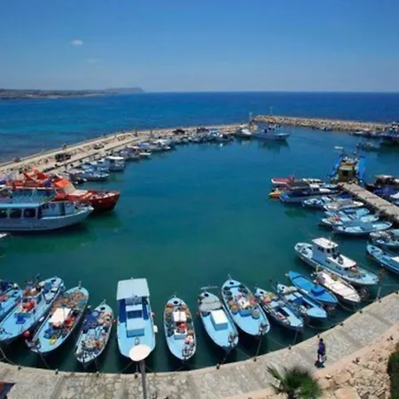 Enjoy A Holiday Of A Lifetime Renting Your Own 5 Star Private In At The Best Rate, 1321 *