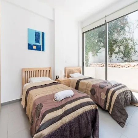 Enjoy A Holiday Of A Lifetime Renting Your Own 5 Star Private In At The Best Rate, 1321 *