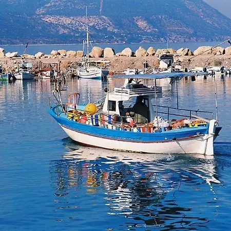 Enjoy A Holiday Of A Lifetime Renting Your Own 5 Star Private In At The Best Rate, 1321 * Neo Chorio